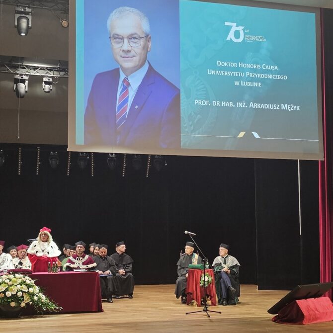 Uroczystość nadania tytułu Doktora Honoris Causa prof. Arkadiuszowi Mężykowi